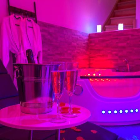 Love Room - Suite Romantique Avec Spa Privatif Le Puy-en-Velay Εξωτερικό φωτογραφία