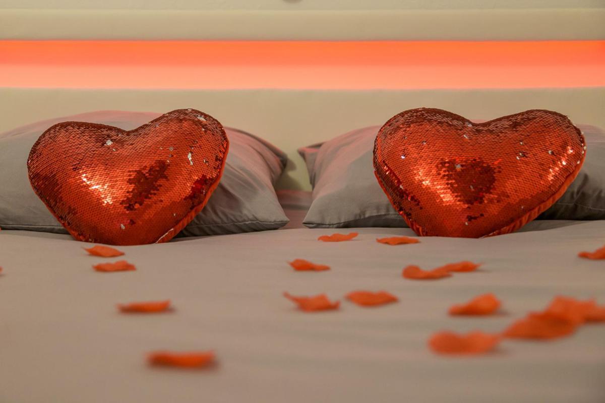 Love Room - Suite Romantique Avec Spa Privatif Le Puy-en-Velay Εξωτερικό φωτογραφία