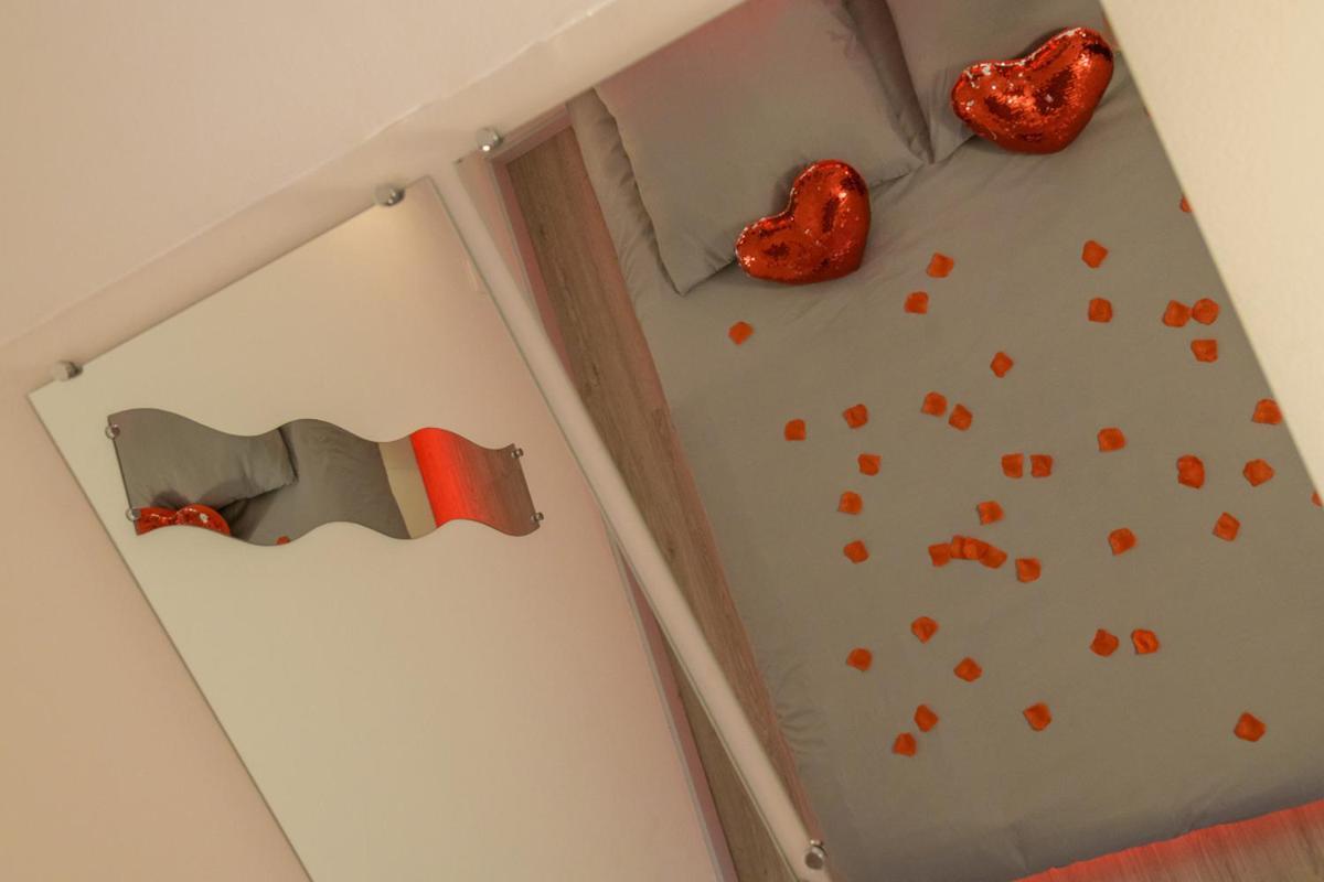 Love Room - Suite Romantique Avec Spa Privatif Le Puy-en-Velay Εξωτερικό φωτογραφία