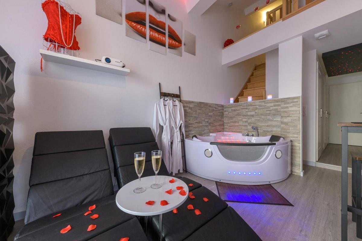 Love Room - Suite Romantique Avec Spa Privatif Le Puy-en-Velay Εξωτερικό φωτογραφία