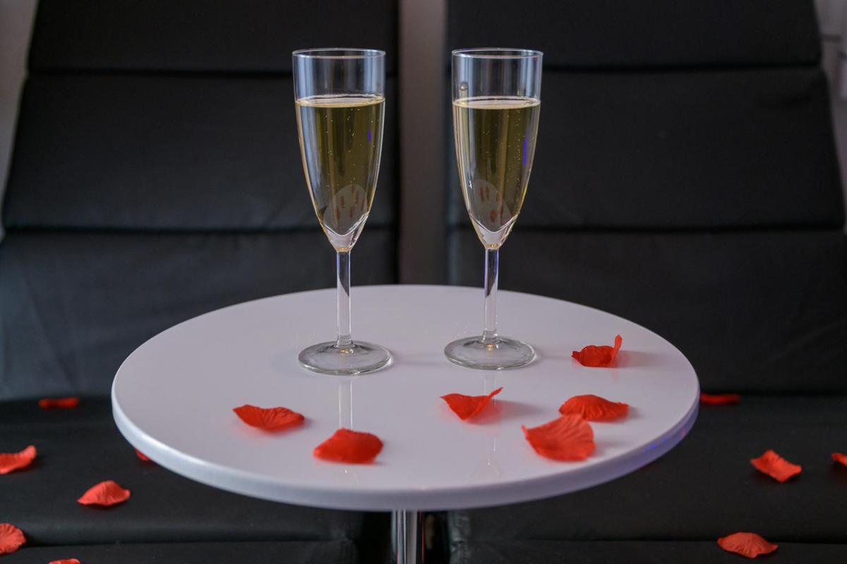 Love Room - Suite Romantique Avec Spa Privatif Le Puy-en-Velay Εξωτερικό φωτογραφία